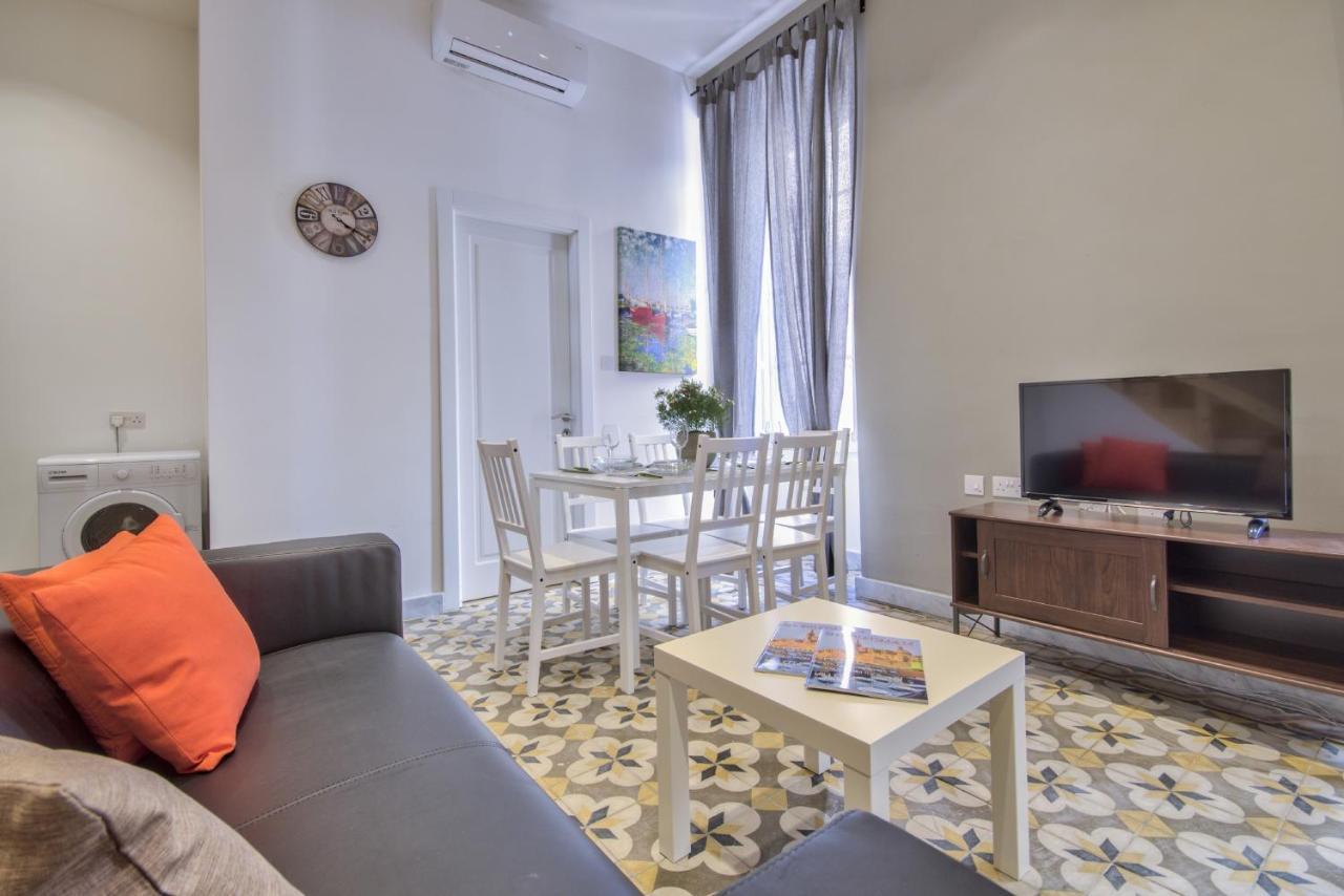 Borgo Apartments 1 & 2 Bedroom Self-Catering Units In Central Валлетта Екстер'єр фото